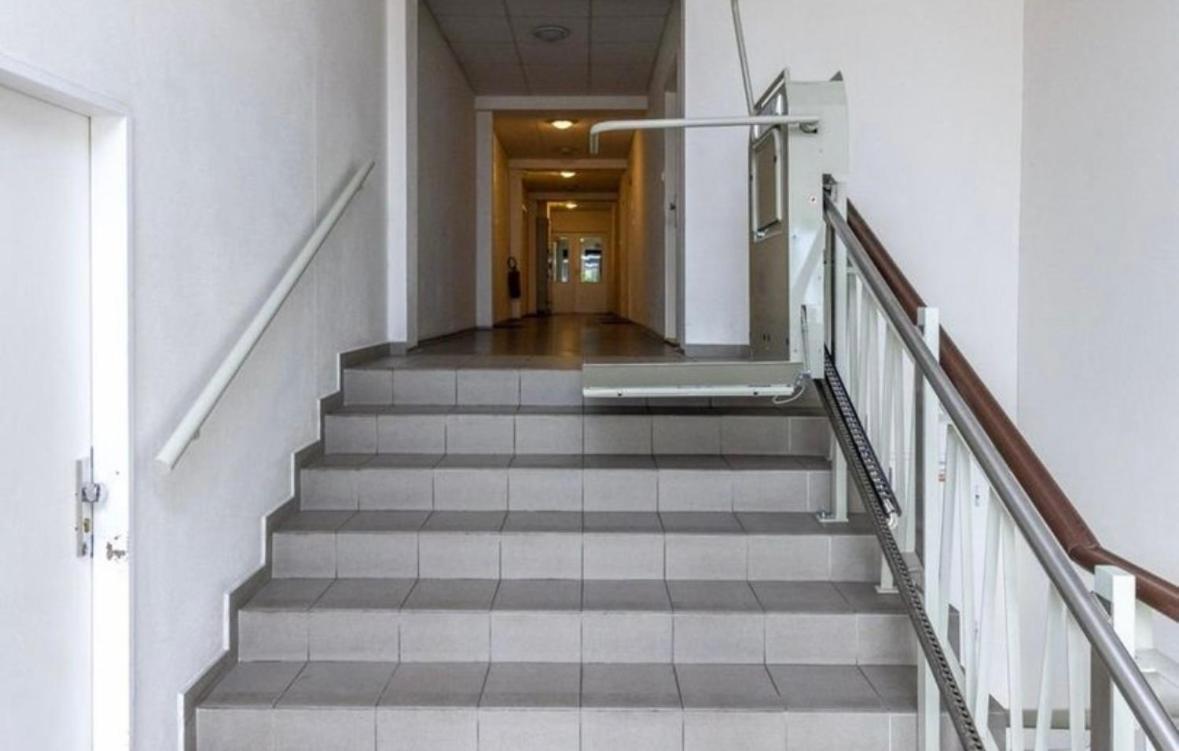 Private Apartment 1Km From Center Bratislava Bagian luar foto